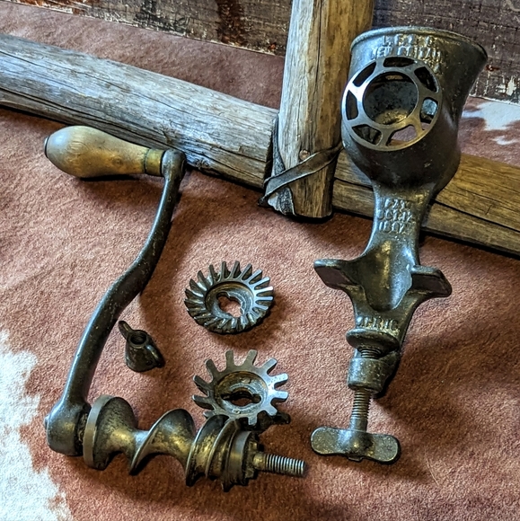 Antique 1899 L F & C New Britain CT Cast Iron Food Chopper Universal 1 - Picture 1 of 13